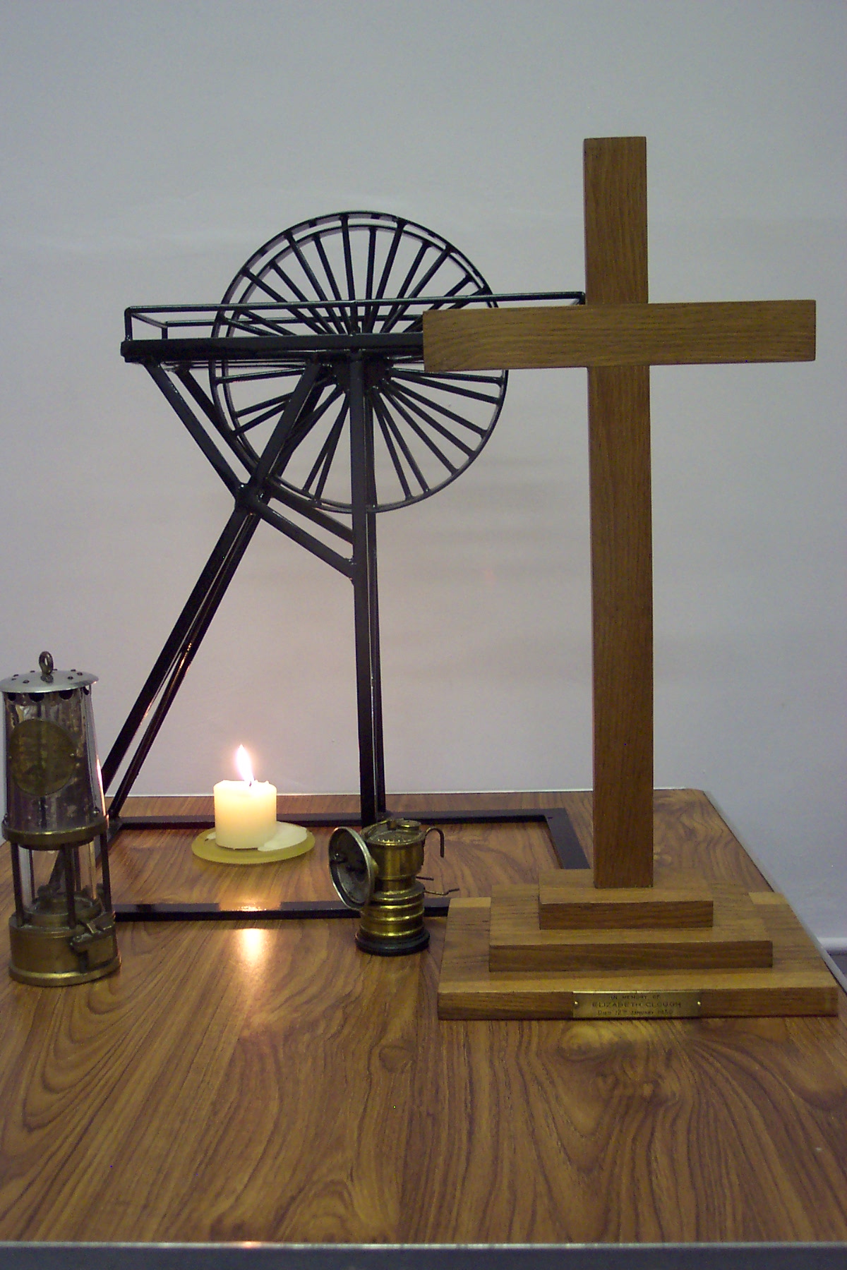 Pit Wheel & Miner's Lamp with the Cross